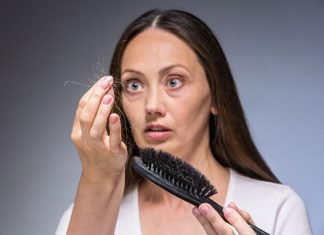 Причины выпадения волос у женщин
