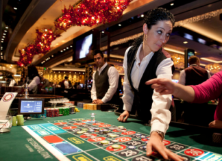 Особенности игры в ПокерДом