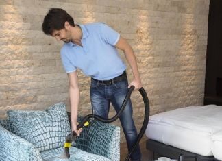 Профессиональная чистка диванов