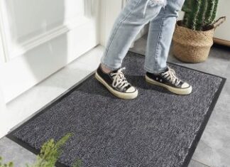 Придверный коврик: обязательный элемент входной зоны