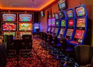 Игровой зал в онлайн казино Рокс