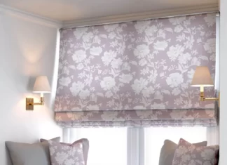 Как украсить интерьер римскими шторам?