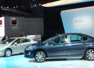 Peugeot 408: большой семейный седан от французской компании Пежо