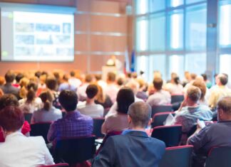 Особенности организации бизнес-конференции: этапы подготовки