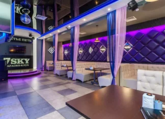 Почему караоке бары так популярны?