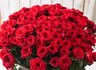 В чем польза доставки цветов?