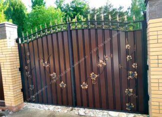 Кованые ворота: красивое решение