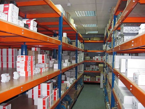 Подтоварники и стеллажи для складских продуктовых помещений