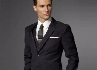 Классический мужской костюм: незаменимый помощник для делового мужчины