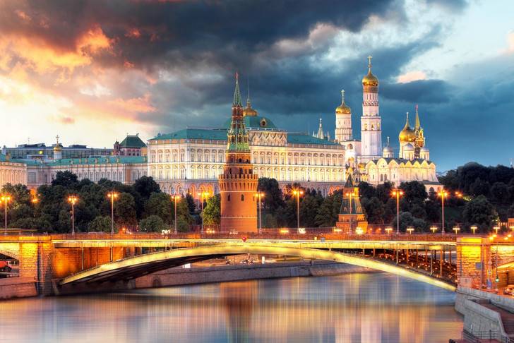 
«Вся система катится в пропасть»: прогноз для России от астролога Михаила Левина                
