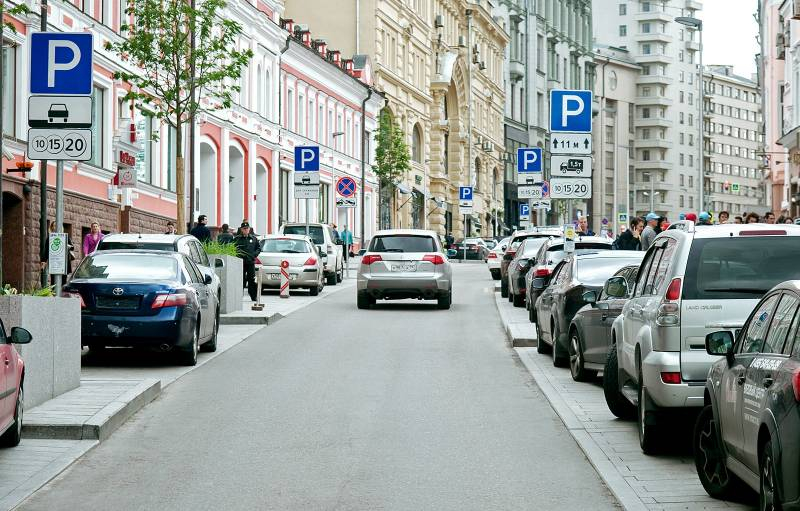 
Мэр Москвы рассказал о бесплатных парковках в столице на майские праздники в 2023 году                