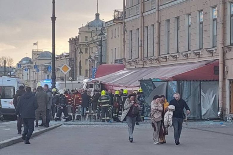 
Теракт в Санкт-Петербурге: в результате взрыва погиб военкор Владлен Татарский                
