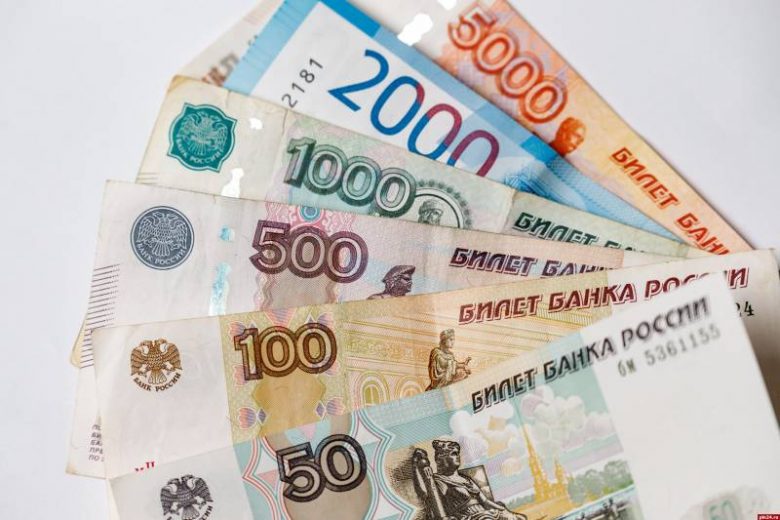 
Кого ждут дополнительные социальные выплаты в России с 1 мая 2023 года                