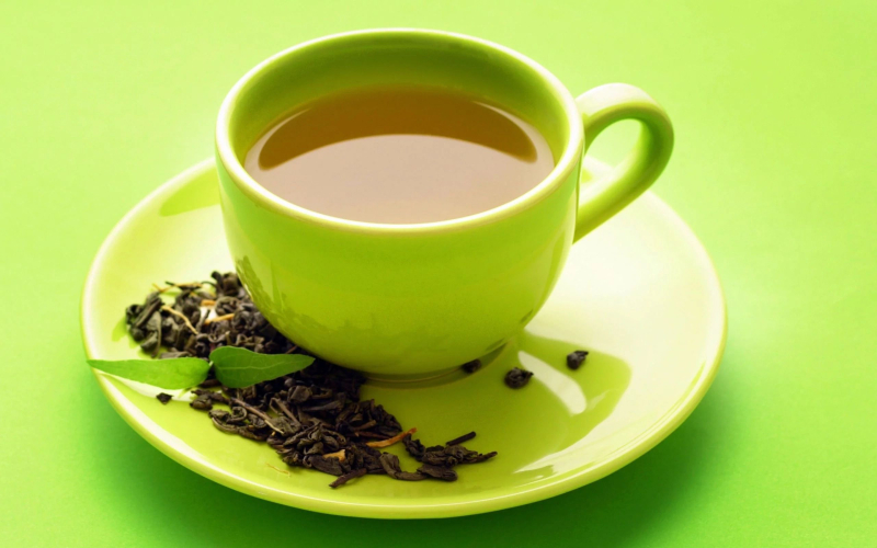 
Развенчание мифа: почему пить чай на ночь опасно для здоровья                