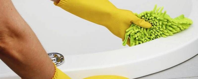 
Копеечные и эффективные: как очистить акриловую ванну недорогими средствами                