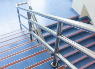 5 преимуществ перил из нержавеющей стали