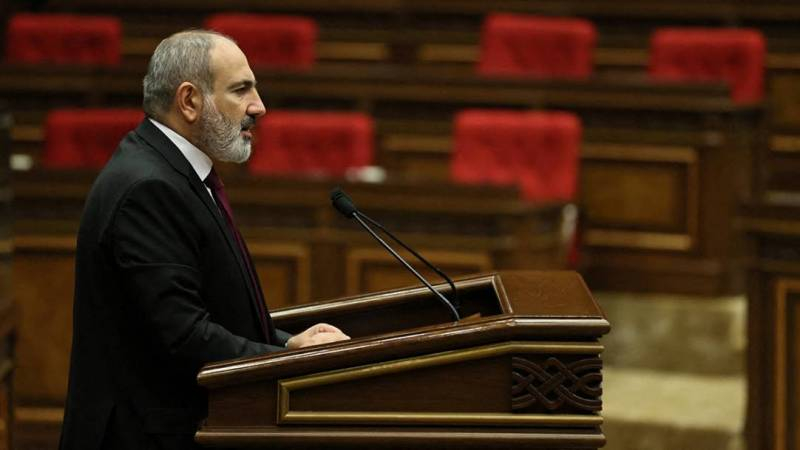 
Пашинян заявил о готовности признать Нагорный Карабах частью Азербайджана: что последует после этого                