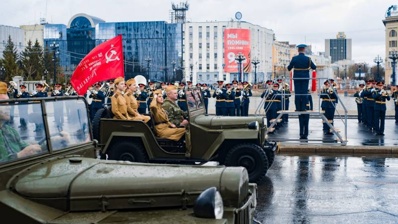 
Президенты разных стран приехали в Москву на Парад Победы-2023                