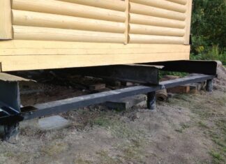 Подъем дома на винтовые сваи