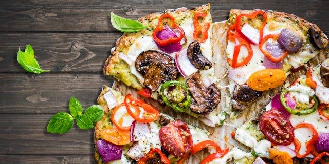 
Вкусно и быстро: пять рецептов пиццы из кабачков                