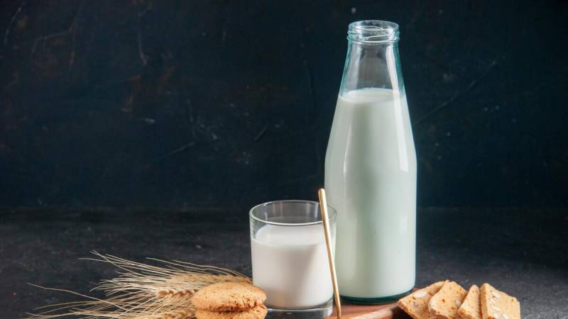 
Путеводитель по молочным тайнам: как отличить настоящий кефир от суррогата                