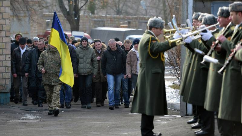 
В Украине по-новому отлавливают мужчин на мобилизацию                