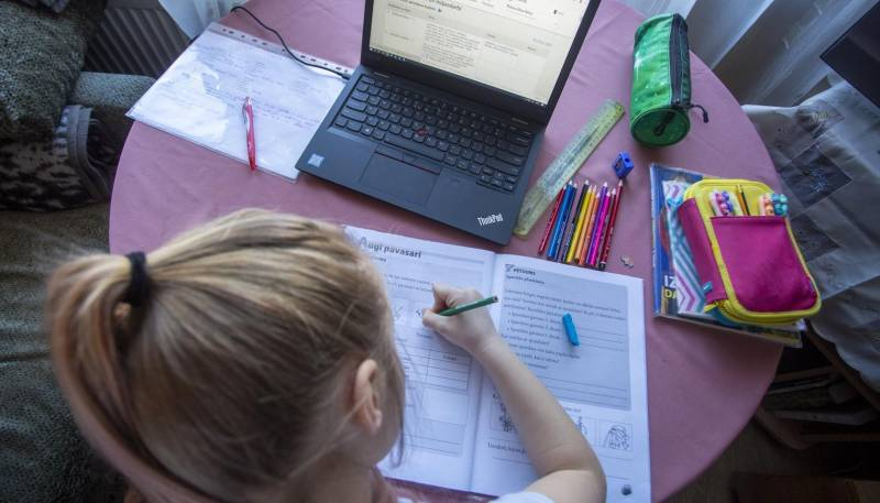 
В России предлагают отменить домашние задания для школьников                
