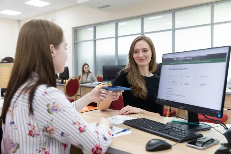 
Конкурсные списки в вузах: какие документы в университет нужно подавать лично                