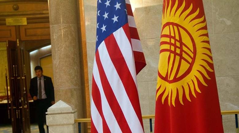 
Зачем Киргизия прогибается под США и нарывается на новую «цветную революцию»                