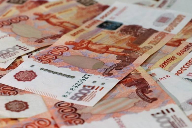 
Путинская выплата: кто и на каких условиях получит 18 000 рублей к 1 сентября                