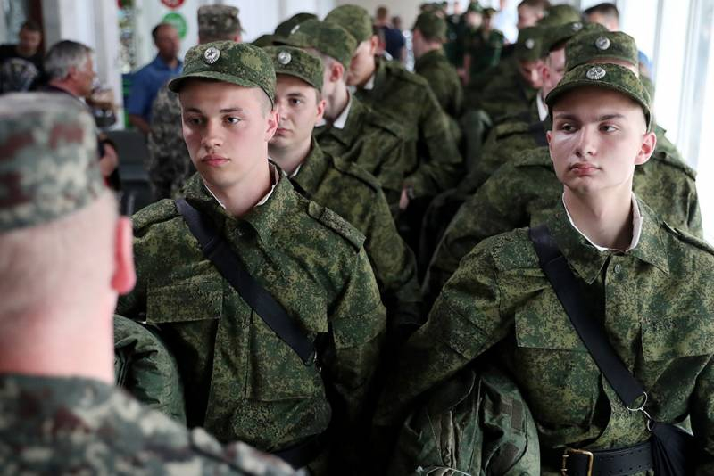 
Осенний призыв и новые законы для военнообязанных: изменения в возрасте, отсрочке и воинской службе                