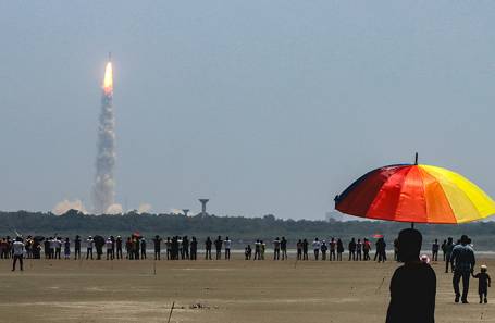 
Индия успешно запустила в космос станцию Aditya-L1 для изучения Солнца                