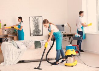 Уборка квартиры с помощью клининговой компании
