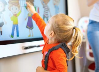 Выбор интерактивной панели для школы