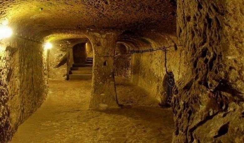 
Сеть подземных туннелей по всей Европе: для каких целей строились километры тайных «дорог»                
