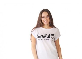 «Оверсайз» футболка или рубашка – 5 способов носить их этим летом