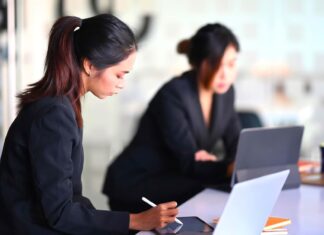 В Казахстане можно работать на двух работах официально