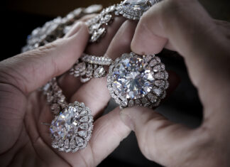 Скупка украшений с бриллиантами: тонкости и особенности процесса
