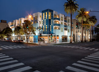 How do I arrange a move to Santa Monica?
