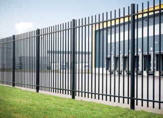 Преимущества сварного забора