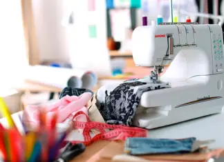 Погружаемся в мир шитья: Как выбрать идеальную швейную машину в магазине