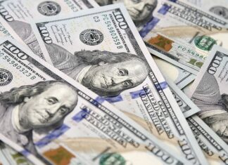 Ветхие доллары в 2025 году: как обменять повреждённые банкноты